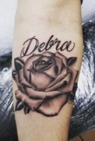 Rose panangan tattoo paré leutik panangan Inggris sareng naros gambar tato