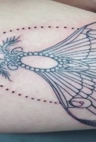 Бабочка-тотем с татуировкой девушка-бабочка на тотемной тату-схеме
