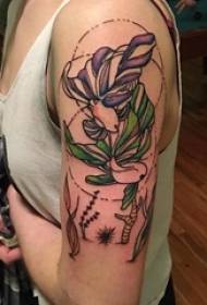 Braccio da ragazza dipinto ad acquerello schizzo letterario bellissimo delicato fiore tatuaggio immagine