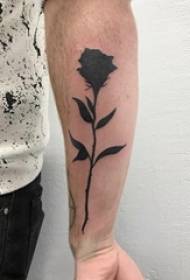 Europese en Amerikaanse rozen tattoo mannen arm op Europa en Amerika rose tattoo foto's