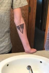 Trekëndësh ilustrim tatuazh fotografi e bukur trekëndësh trekëndësh në krah mashkull