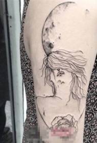 Djevojčica na crnoj crti kreativne apstraktne slike portret tetovaža