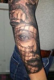 Ingalo yesikole kumuntu omnyama umugqa olula we-tattoo isithombe