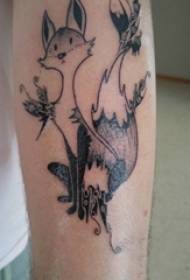 Tatuatge de guineu de cua de nou braç imatge de tatuatge de guineu negre