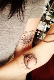闺 手臂 arm on the creative personality literary small fresh small pattern tattoo pattern