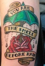 Immagine del tatuaggio del bello fiore dipinto schizzo dell'acquerello del braccio della bella ragazza