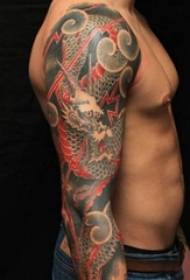 Tattoo dragon totem muška slika slika ruku tetovirana zmaj totem slika