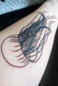 Tatu dövme denizanası erkek kolunda siyah denizanası dövme resmi