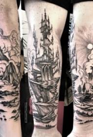 Materiale del tatuaggio del braccio, bella immagine del tatuaggio del paesaggio sul braccio del ragazzo
