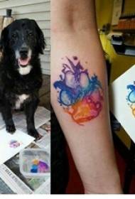 Kar tetoválás kép lány karja színes mancs nyomtatott tetoválás kép