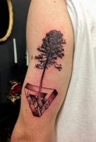 Material del tatuaje del brazo, árbol masculino, árbol grande y imagen de tatuaje triangular