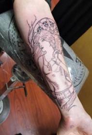 Chica personaje tatuaje patrón escuela niño brazo bosquejo tatuaje chica personaje tatuaje patrón