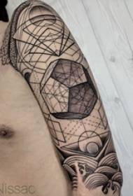 Геометрическая татуировка рука студентка на геометрической татуировке черная картинка