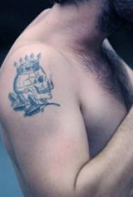 Le lima tamaititi i luga o le mea lanu uliuli mea faigofie ata o tagata tattoo tattoo