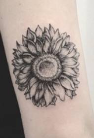 Lengan sekolah pada tusukan hitam geometris garis sederhana gambar tato tanaman bunga matahari
