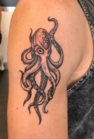 Jongen Aarm op schwaarz gro Skizz Punkt Dorn Technik Kraken Tattoo Bild