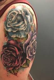 Цветен модел татуировка на роза