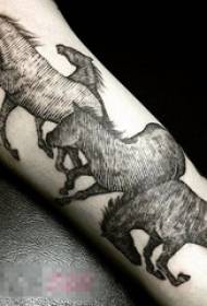 男の子の腕に黒い線スケッチ創造的な人格馬のタトゥー画像