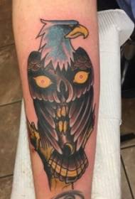 Цветные татуировки орла-мужчины на цветных татуировках орла