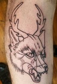 Abafana ngengalo emnyama elula umugqa we-antlers nezithombe ze-wolf tattoo