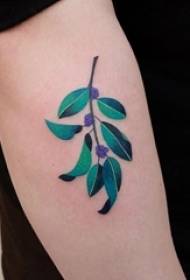 女生手臂上彩绘清新唯美植物纹身图片