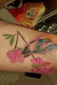 חומר קעקוע זרוע, תמונת פרח זכר, ציפור וקעקוע