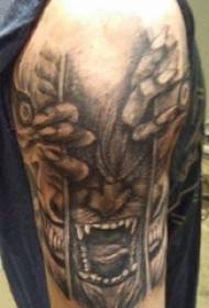 Braccio da ragazzo su immagine di tatuaggio dominante nero di trucco di spina di punto di schizzo grigio nero