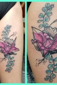 Splashing crane tattoos tattoo tattoo ti fi ti flè fre ak mil papye teknik tatoo foto