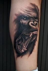 무서운 검은 잉크 고릴라 문신 사진