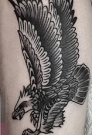 borjú fekete-fehér szürke stílusú geometriai elemek egyszerű vonal sas állat tetoválás képek