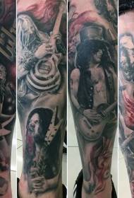 Vari tatuaggi di musicisti famosi con gambe interessanti
