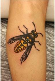 Цветен пчелен модел татуировка на крака