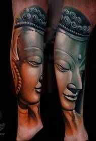 Foto realistica di colore della gamba dell'immagine del tatuaggio della statua di Buddha