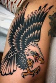 vitello ragazza su schizzo nero personalità creativa tatuaggio aquila foto