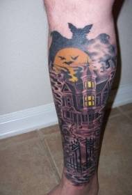 Tajanstvena stara kuća u boji nogu s tetovažom šišmiša