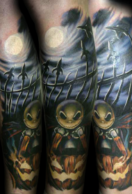 Gambe dipinte a tema incubo di Natale a tema tatuaggio