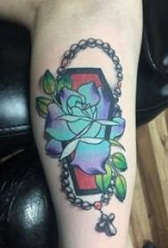književna cvjetna tetovaža djevojka tele na slici cvijeta tetovaža