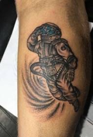 modello di tatuaggio di astronauta gambo maschio sul modello di tatuaggio di astronauta