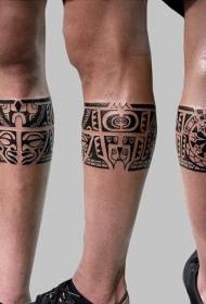 Modello tatuaggio totem ornamento tribale nero gamba