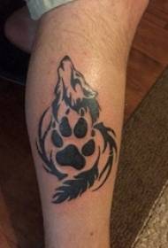 ຜູ້ຊາຍ tattoo tattoo wolf ໃນຮູບ sketch tattoo wolf
