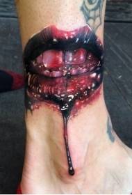disegno del tatuaggio della bocca sanguinante horror gamba colore