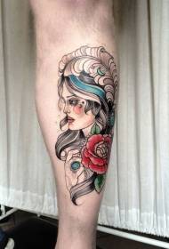 blauzdų eskizo stiliaus spalvos mergina su plunksnos ir rožės tatuiruotės modeliu