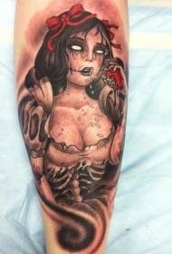 zombie donna horror gamba con tatuaggio apple