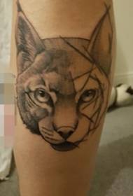 kalf tattoo zwart en wit grijs stijl tattoo prikkelingen vaardigheid geometrische elementen tattoo eenvoudige lijn tattoo dier Tattoo foto