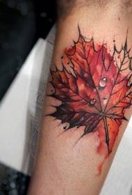 Patrón de tatuaje de hoja de arce de color de agua de pierna