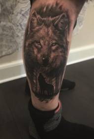 Noga smeđa realističan uzorak tetovaža vuka