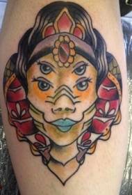 Tatuatge de dona estranya en estil surrealista de cames