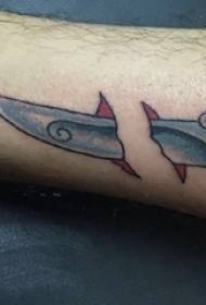 wavulana ndama walijenga mistari rahisi ubunifu muundo dagger tatoo picha