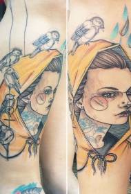 Kāju krāsas skices stils sievietēm ar putnu tetovējumu