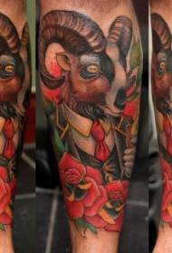 Димљена коза у боји козе с узорком тетоваже ружа